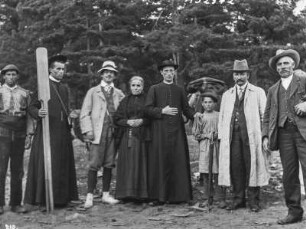 Reisegesellschaft : Gruppenporträt der Personen die vermutlich mit durch Nordspanien gereist sind