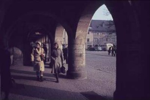 Saalfeld. Markt mit Laubengängen