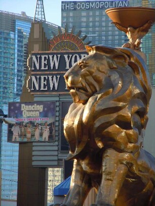 Südlicher "Strip" mit MGM Löwen