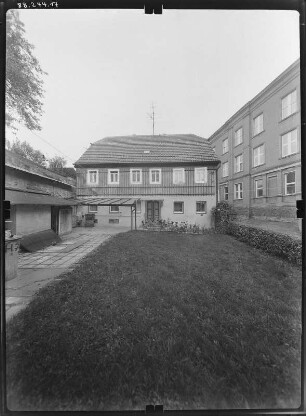 Meißen-Altstadt, Hintermauer 6. Wohnhaus (Bezeichnung 1816). Hofansicht mit Eingang