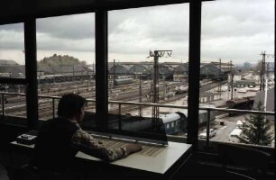 Karlsruhe: Hauptbahnhof; Gleisbildstellwerk; vom Stellwerk auf Hauptbahnhof