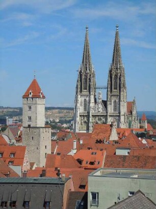 Regensburg - Stadtübersicht : Stadtübersicht mit den Türmen des Domes. Aufgenommen am 16. Juli 2011 in Regensburg