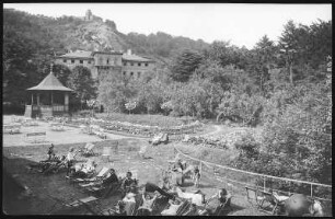 Bad Sulza. Am Gradierwerk mit der Sonnenburg