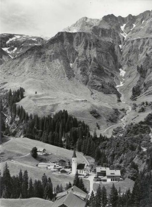 Blick auf Schröcken am Hochtannbergpaß