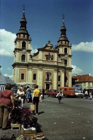 Ludwigsburg: Marktplatz mit Stadtkirche