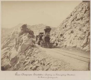 Puno-Arequipa-Eisenbahn am Chachani mit dem Misti im Hintergrund