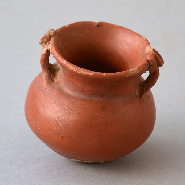 Clay vessel (miniature)