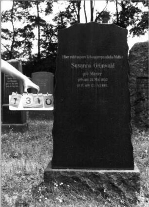 Grabstein 1310 [Hahn S. 81 Grab-Nr. 1781]