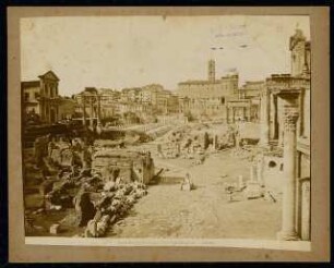 Forum Romanum, Rom: Blick Richtung Kapitol und Senatorenpalast