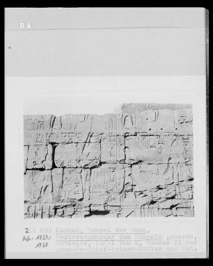 Ramses 2. vor Amon-Re