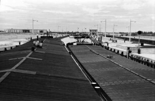 Ottmarsheim: Vor der Schleuse
