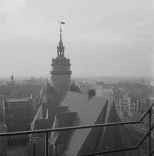 Blick vom Krochhochhaus auf die Nikolaikirche