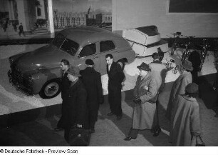 Ein GAZ M-20 Pobeda der sowjetischen Sektion auf der Leipziger Frühjahrsmesse