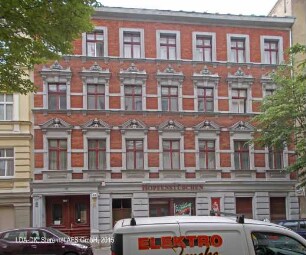 Mietshaus & Gewerbebau; Berlin, Neukölln