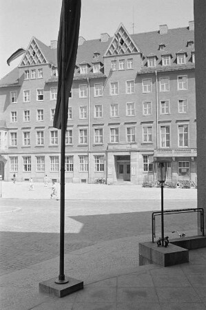 Haus der Sorben am Postplatz in Bautzen : Serbski dom na Póštowym naměsće w Budyšinje : Bautzen / Budyšin