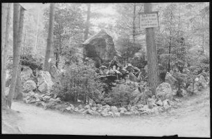 Bad Elster. Felsengruppe an der Waldquelle