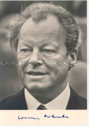 Willy Brandt, mit gedruckter Unterschrift