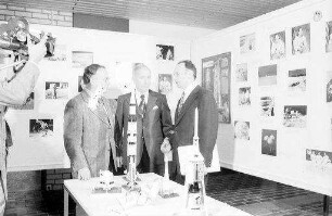 Freiburg: Ausstellungskoje [-nische] mit Raketenmodellen