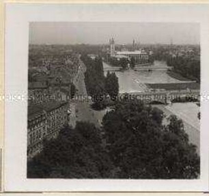 Die Isar mit dem Deutschen Museum auf der Museumsinsel in München