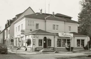 Wohn- und Geschäftshaus