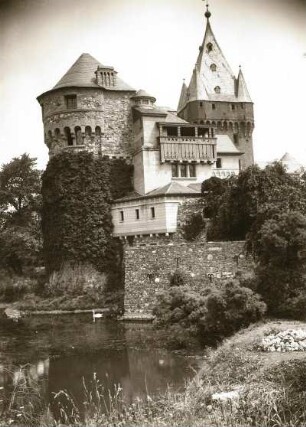 Schloss Hülchrath : Grevenbroich-Hülchrath. Schloss Hülchrath, Ansicht von Südosten