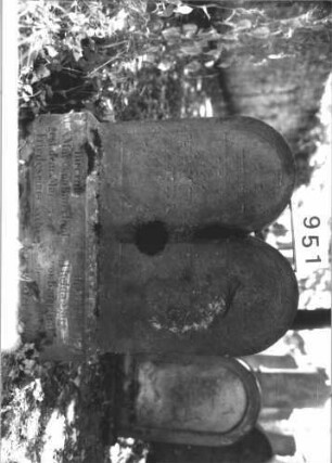 Grabstein 951