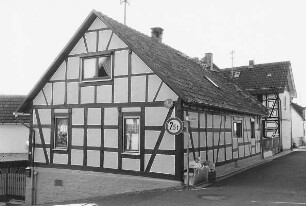 Wohnhaus, Fachwerk; Gründau, Alte Schulstraße 16