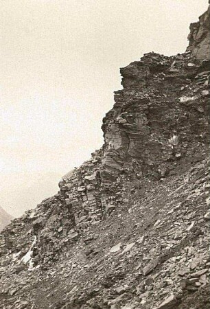 Hohe Tauern/Österreich. Goldberggruppe, Riffelscharte mit Schiefer in starker Verwitterung