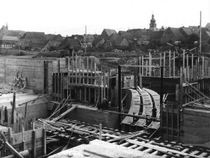 Schleuse Hohenfeld-Kitzingen/Main im Bau