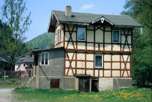 sogenanntes Storchenhaus auf dem heutigen Festplatz, früher von Wasser umgeben (Gondelteich)