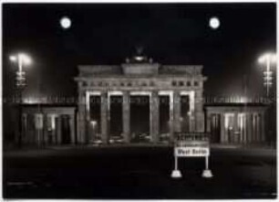 Berlin, Brandenburger Tor bei Nacht