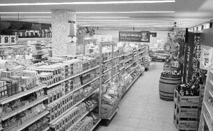 Eröffnung eines neuen Pfannkuch-Supermarktes in der Yorckstraße 6.