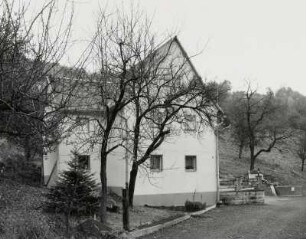 Pirna-Neundorf. Wohnhaus, Waldhufenweg 6 : Pirna-Neundorf. Wohnhaus, Waldhufenweg 6. Straßenansicht