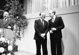 Freiburg: Kongresshaus; Ansprachen: Nothhelfer, Späth, Person; stehend