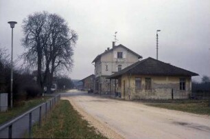 Allmendingen Toilettengebäude Empfangsgebäude Vorplatz