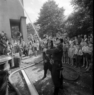 90jähriges Jubiläum der Freiwilligen Feuerwehr Knielingen.
