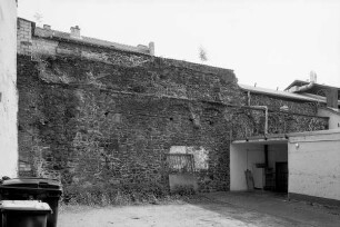Stadtmauerabschnitt der Altstadtbefestigung; Hanau, Am Freiheitsplatz 10, Am Freiheitsplatz 12