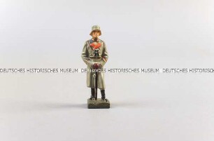 Massefigur: General stehend im Mantel mit Fernglas und Degen