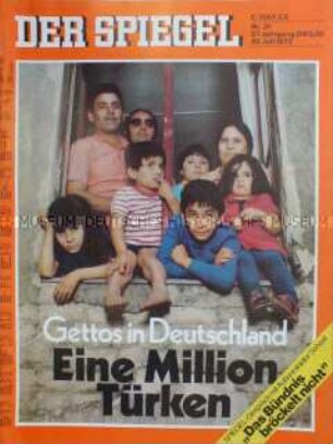 Nachrichtenmagazin "Der Spiegel" mit Titelstory zu Ghettos mit türkischen Gastarbeitern in Deutschland