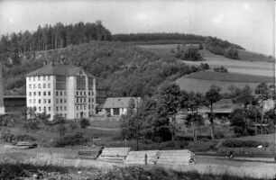 Pappenfabrik Ferdinand Meyer (Bartzsch-Fabrik) : gehört zu Arnsfeld