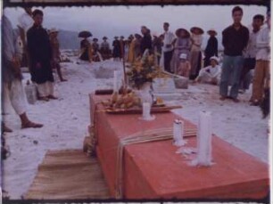 Vietnamesen (Hinterindien, Süd-Vietnam) - Grablegung