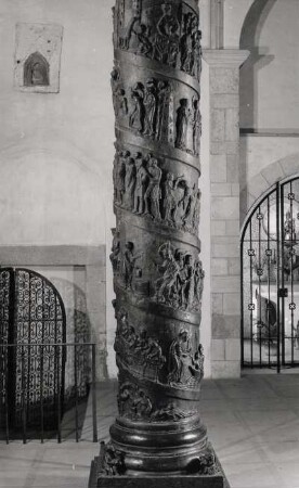 Bernwardsäule, Dom zu Hildesheim