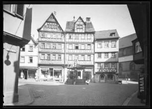 Engelsbrunnen, Haus Druckerei Schelhaas, Geschäft Andreas Klüpfel, Kaufhaus Witt und Rathausgasse 2