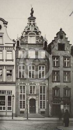 Fassade des Bürgerhauses Brotbänkengasse 36 in Danzig