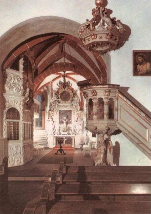 Leipzig-Großzschocher: Apostelkirche ; Chorturmanlage, 1696 barock ausgestattet, 1966 restauriert