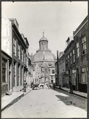 Niederlande, Middelburg. Oostkerk. Straßenansicht