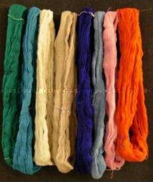 Strickwolle (8 Docken)