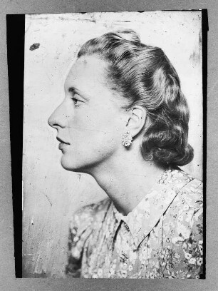 Portrait Frau Peill