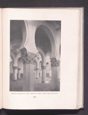 Abb. 88. Die Synagoge in Toledo. (Jetzt Kirche Sa Maria la Blanca) Schräger Durchblick.