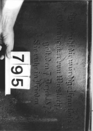 Grabstein 795 (Detailaufnahme)